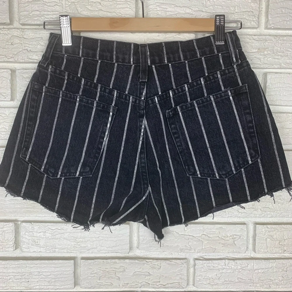 NWT Reformation Perry Jean Short High Waist Black and White Striped Size 24 - Picture 7 of 11